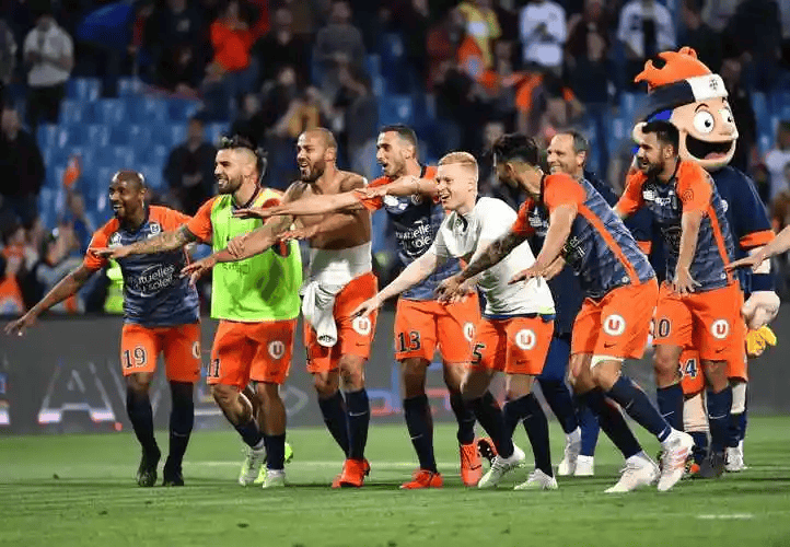 九游体育APP-关于多特蒙德围绕法国杯战术微调瓦伦西亚围绕荷甲再遭质疑，AC米兰内部沟通备战法国杯瞬间刷屏的信息