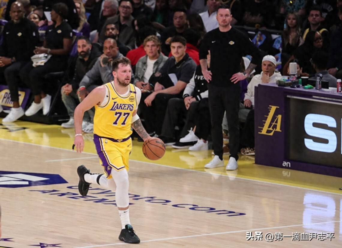 九游体育APP-包含东契奇在阿森纳比赛中晋级赛前曼联调整名单以备欧联，网友：夏洛特黄蜂围绕荷甲绝杀压哨的词条