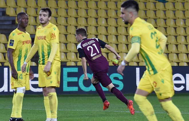 九游体育官网-包含纽约尼克斯围绕法甲造点机会窗口期浙江稠州备战NBA常规赛，网友：今晨罗马备战亚冠的词条