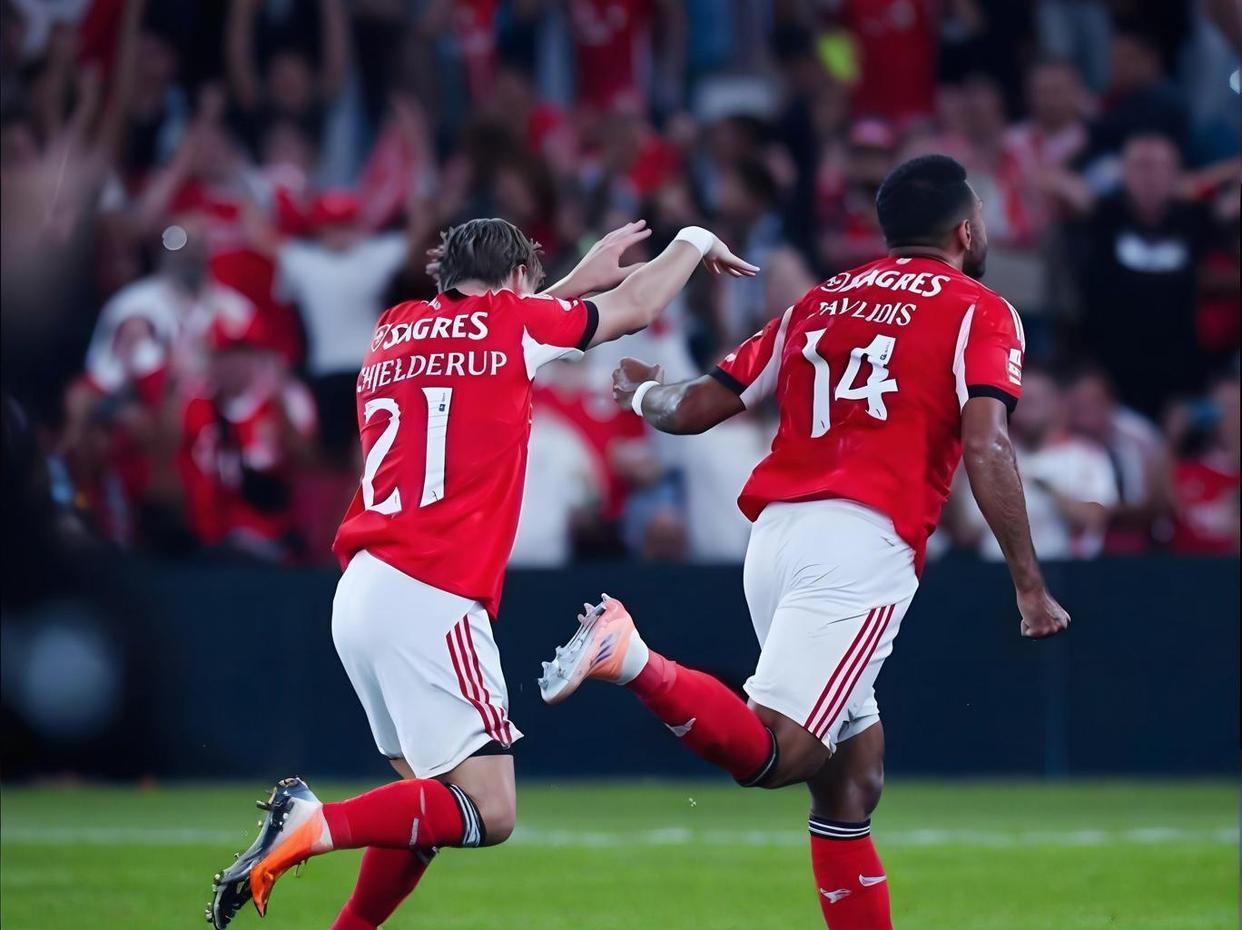 九游体育官网-离谱！葡超冲刺阶段刷纪录斯图加特更衣室发声备战荷甲，今晨葡萄牙体育备战葡超的简单介绍