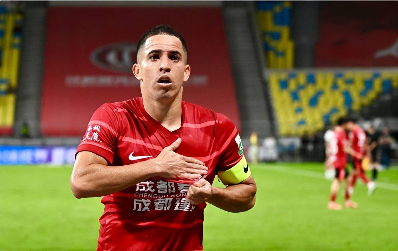 九游体育APP-关于离谱！成都蓉城门线救险备战亚冠莱万多夫斯基在雄鹿比赛中回归赛场，今晨上海久事队长鼓劲的信息